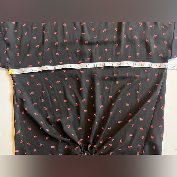 Gray LA Chic Watermelon Patterned Black Top w Vibrant Pink & Red Women’s Small - Picture 6 of 12